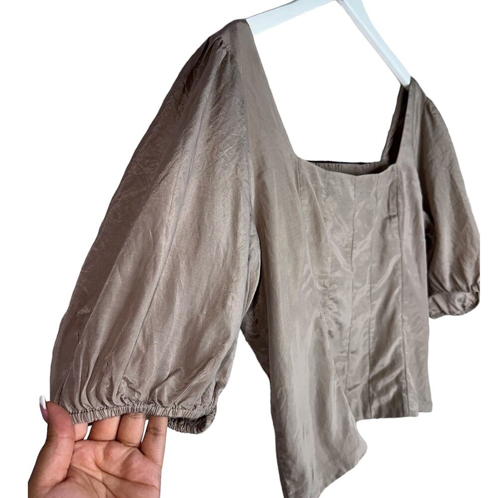 NWT Abercrombie & Fitch Tan Ruched Back Puff Sleeve Crop Top Blouse Size XL - Picture 4 of 9